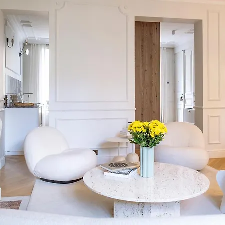 شقة Haussmannien Luxe - 2 Chambres, Champs-elysees