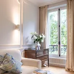 Haussmannien Luxe - 2 Chambres, Champs-elysees *