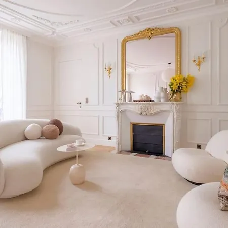 Haussmannien Luxe - 2 Chambres, Champs-elysees *