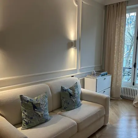 Apartment Haussmannien Luxe - 2 Chambres, Champs-elysees