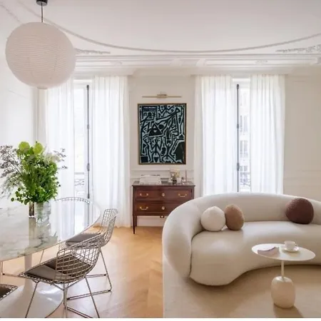 Haussmannien Luxe - 2 Chambres, Champs-elysees *