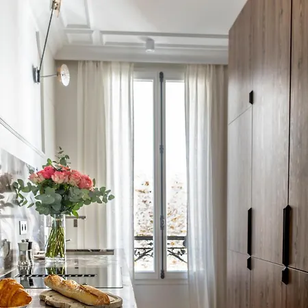 Appartamento Haussmannien Luxe - 2 Chambres, Champs-élysées