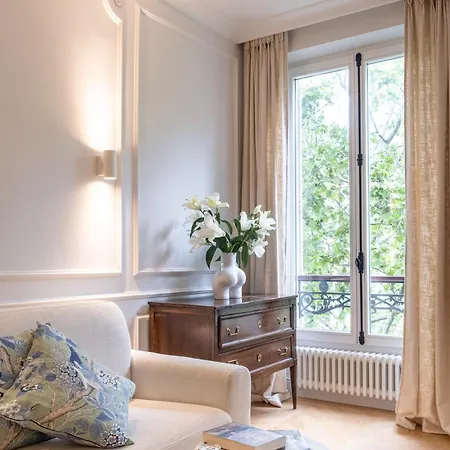 Haussmannien Luxe - 2 Chambres, Champs-élysées *