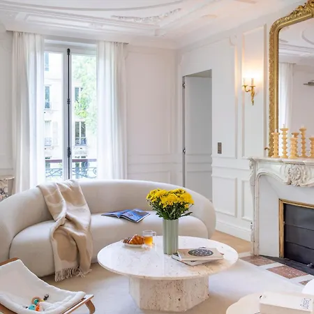 Appartamento Haussmannien Luxe - 2 Chambres, Champs-élysées *